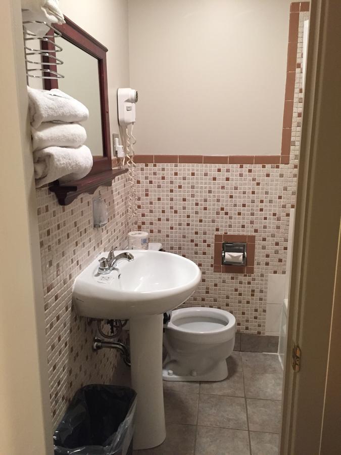 Hotel Motel Arnold Woburn Экстерьер фото