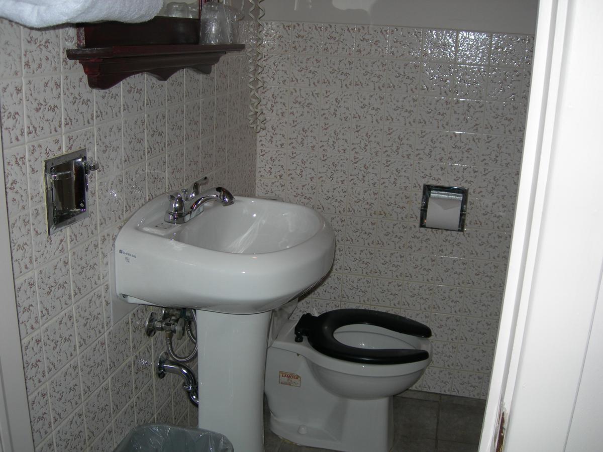 Hotel Motel Arnold Woburn Экстерьер фото